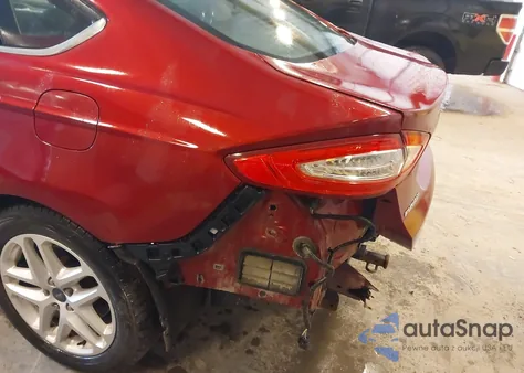 2015 Ford Fusion Se z USA, uszkodzony, nr VIN 1FA6P0H78F5120573